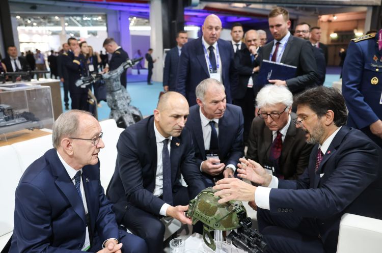 eurosatory 8.jpg